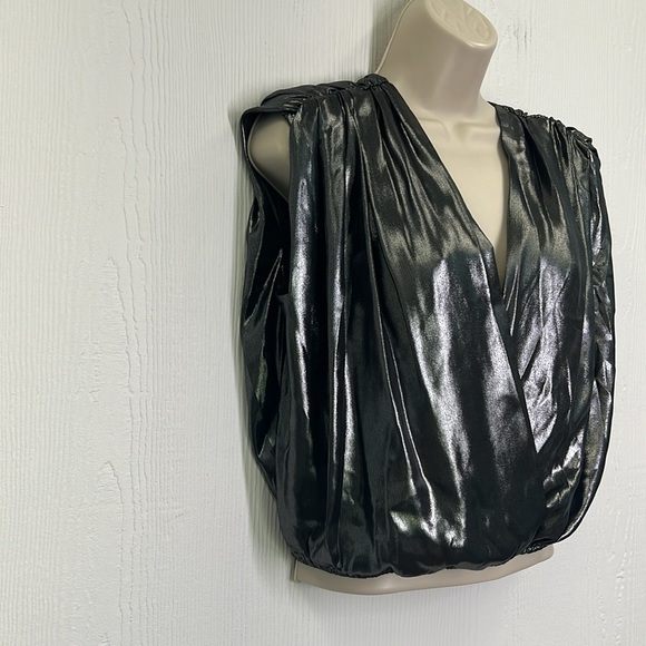 Express - NWT Metallic Silver Surplice Crossover Sleeveless Blouse Size Small - Picture 3 of 9